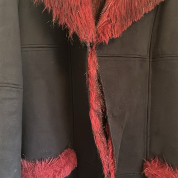 Faust coat. black with red faux fur lining. - Picture 5 of 13